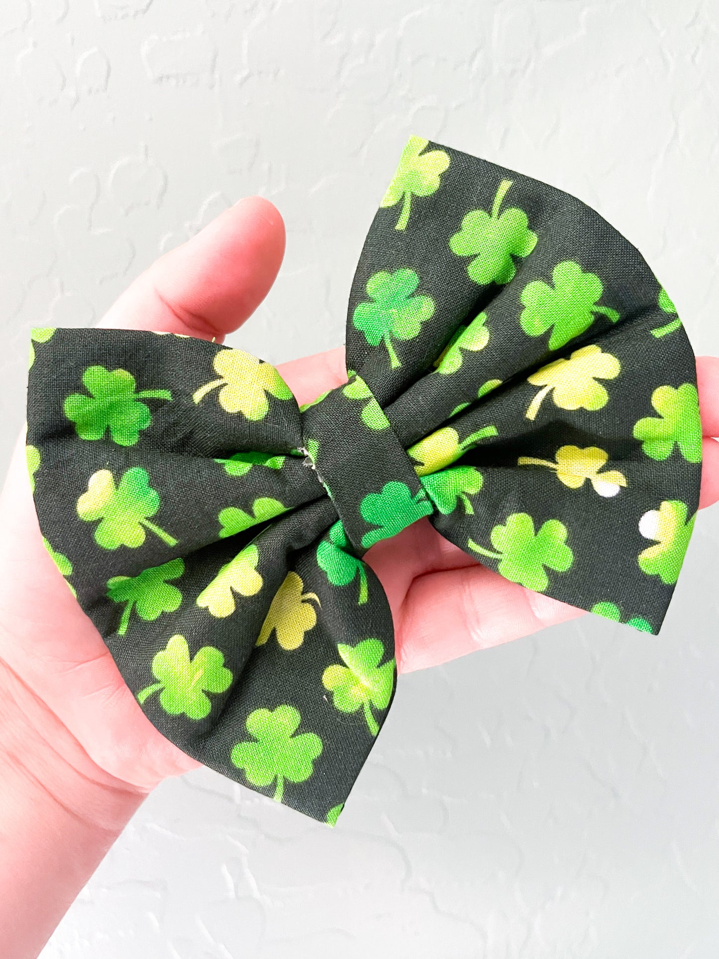 Clover Dog Bow