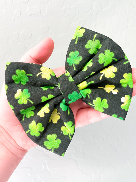 Clover Dog Bow